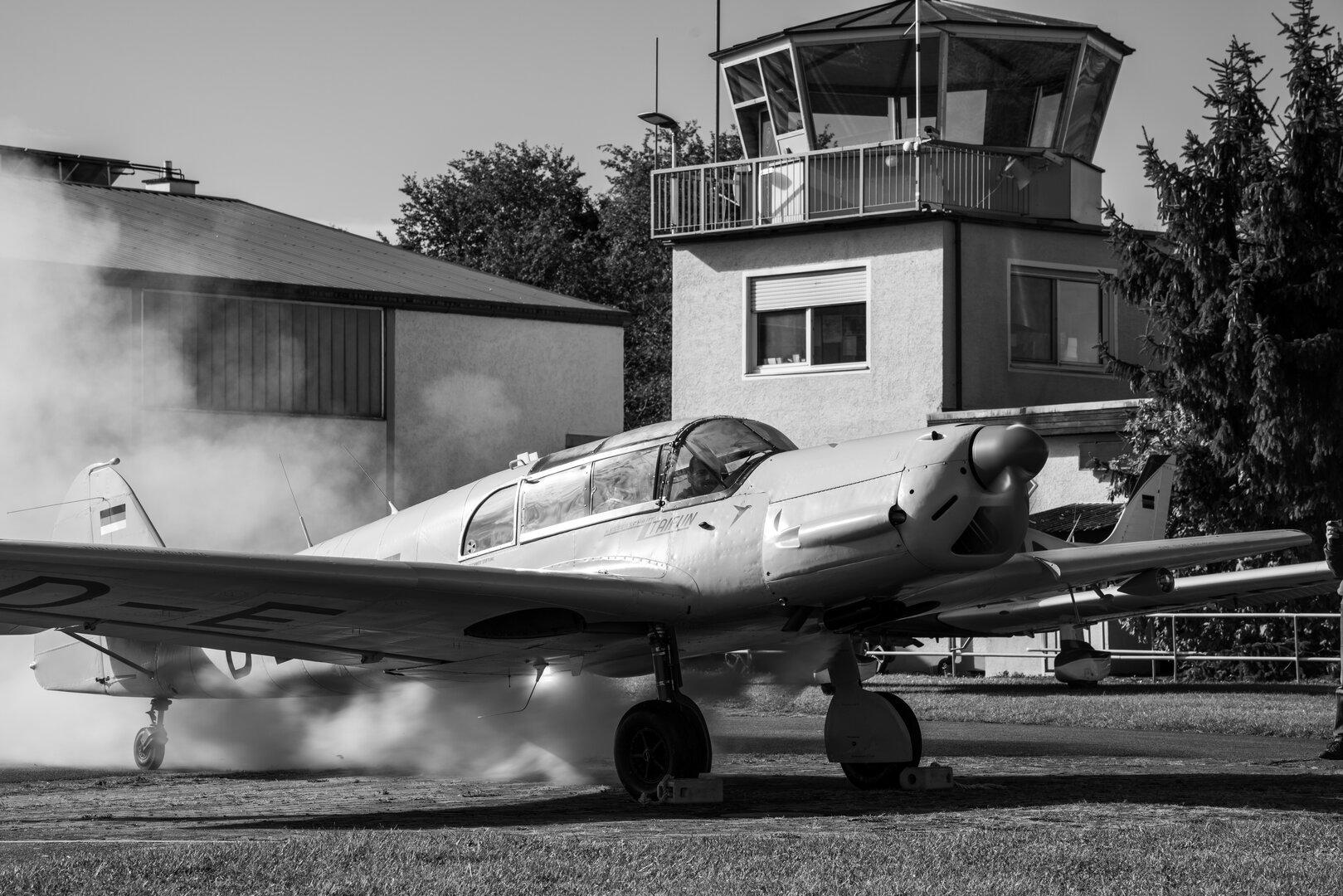 Messerschmitt Bf 108 Taifun - Hangar